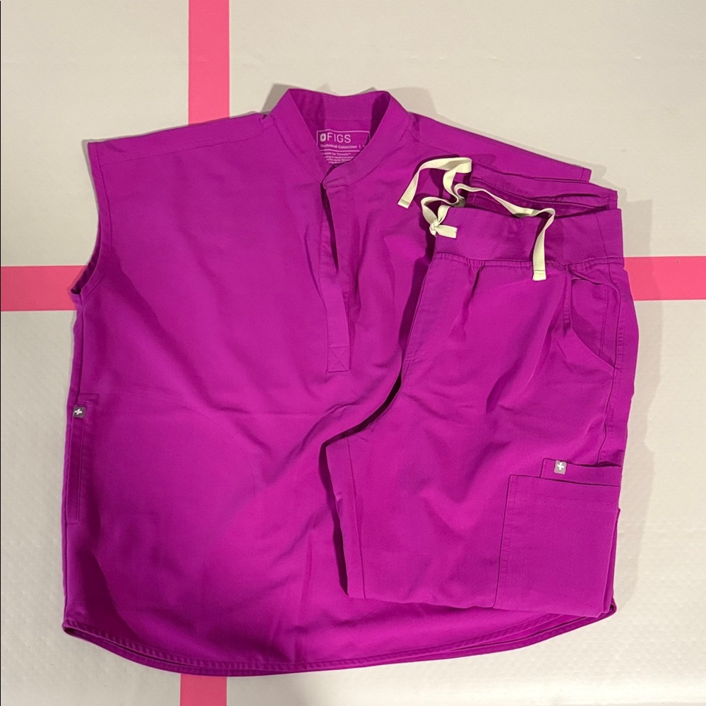 Fig’s purple jolt scrub set.
